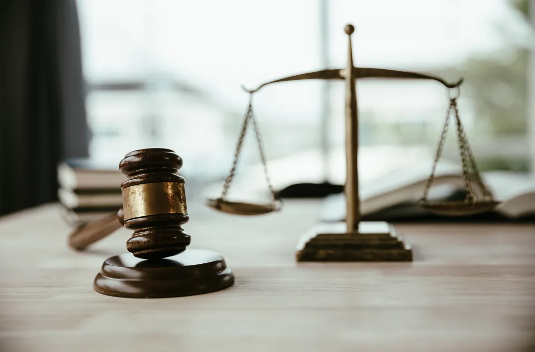 Le Tribunal fédéral précise que la durée d'un viol ne peut en aucun cas être prise en compte en faveur de l'auteur lors de la fixation de la peine. Il reconnaît que sa propre formulation relative à la «durée relativement courte» d'un viol dans un arrêt précédent était inadéquate et qu’elle n’est d’aucune importance pour la jurisprudence.