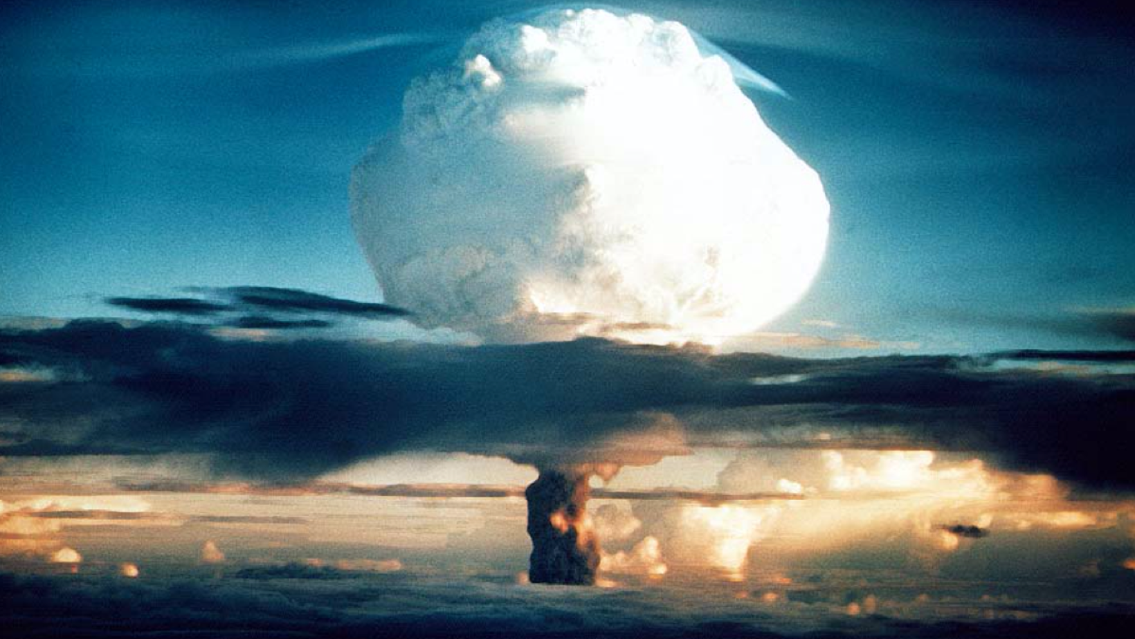 Le Traité sur l'interdiction des armes nucléaires interdit pour la première fois de manière contraignante l’utilisation ou la menace d’utilisation, le développement, les essais et le stockage d’armes nucléaires. La Suisse, qui a pourtant voté en faveur de son développement, ne l’a toujours pas signé. Des dizaines de personnalités appellent les autorités fédérales à proscrire les armes nucléaires afin d’émettre un signal fort en faveur d’une politique de paix.